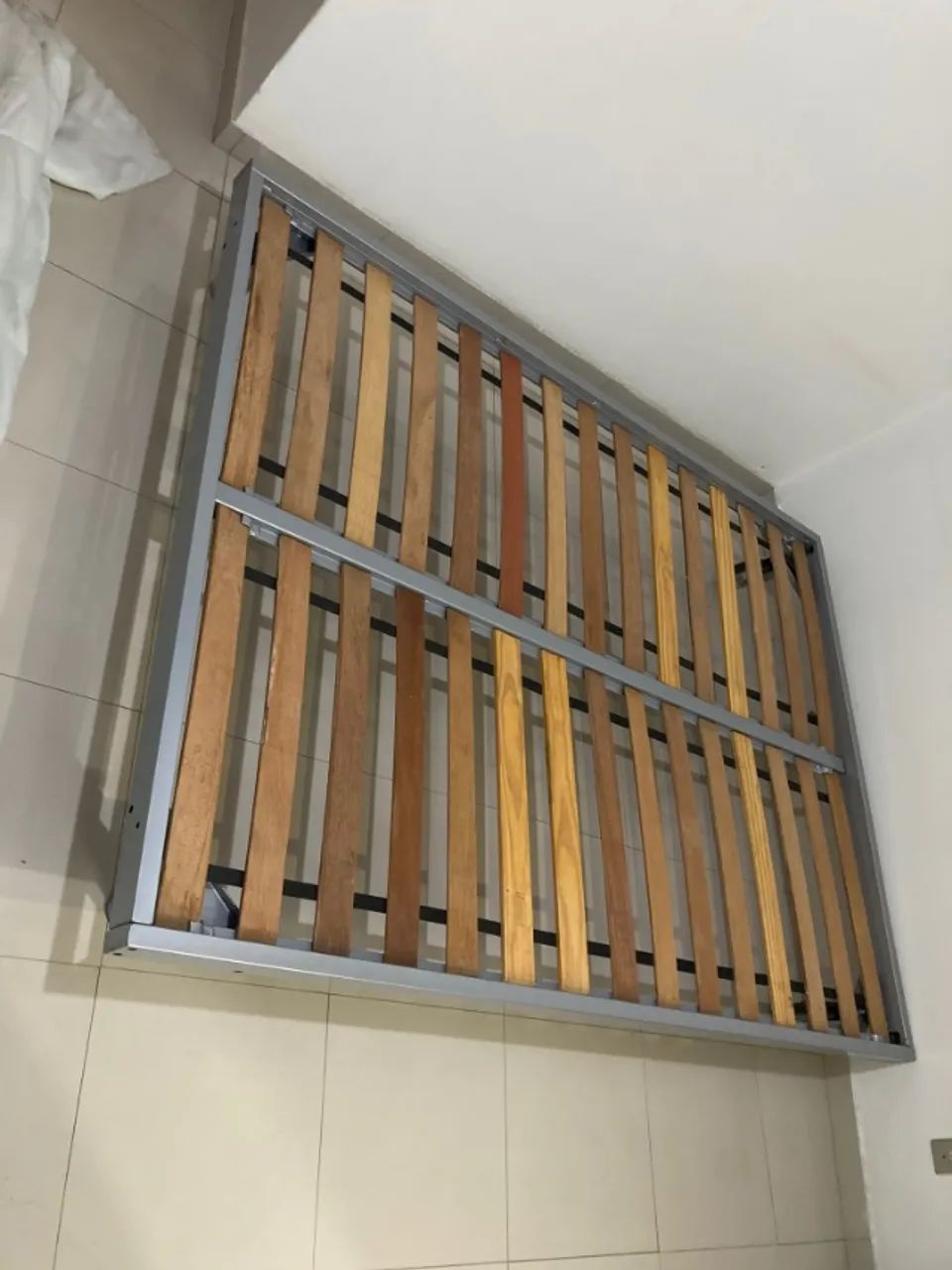 Cama de casal de ferro