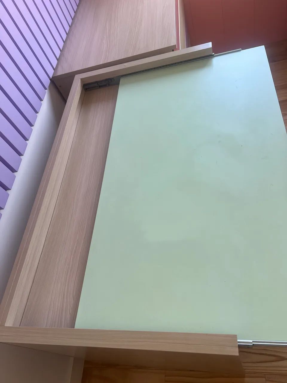 Escrivaninha com extensão do tampo (serve como trocador para bebê)  - Foto 3