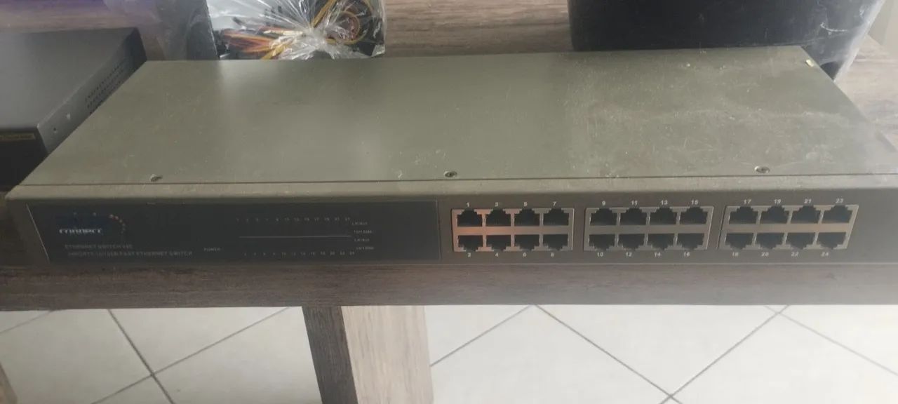 SWITCH 24 PORTAS 10/100m