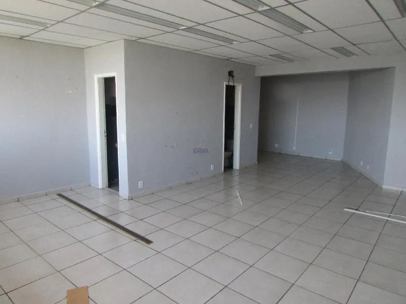 Comercial/Industrial com 1 sala(s) no bairro Bandeirantes em Cuiabá - MT - Foto 3