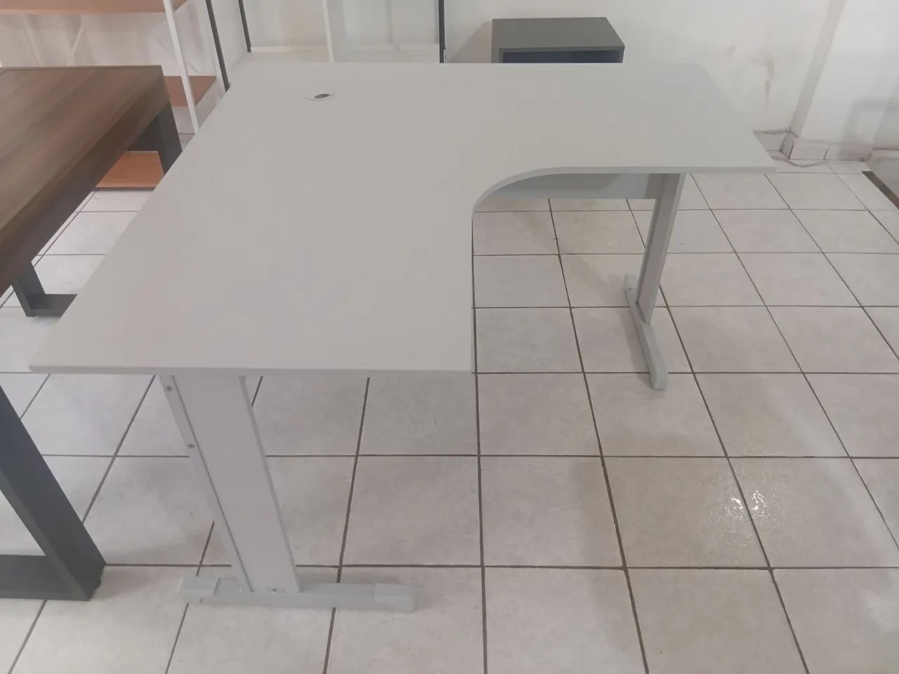 Mesa em L cinza 1.20x1.20m  - Foto 2