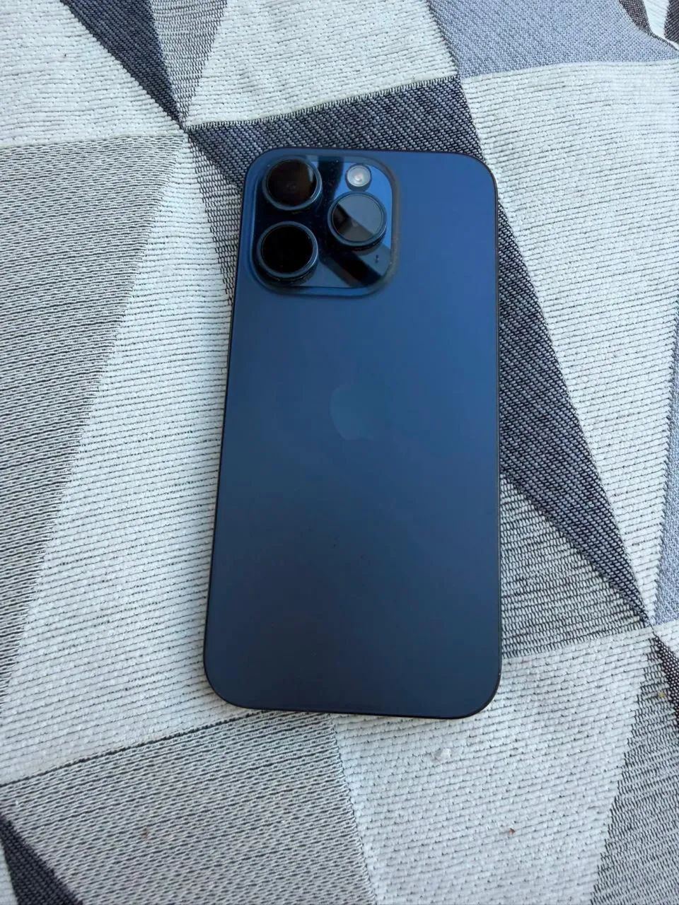 iPhone 15 Pro - Excelente estado - Foto 3