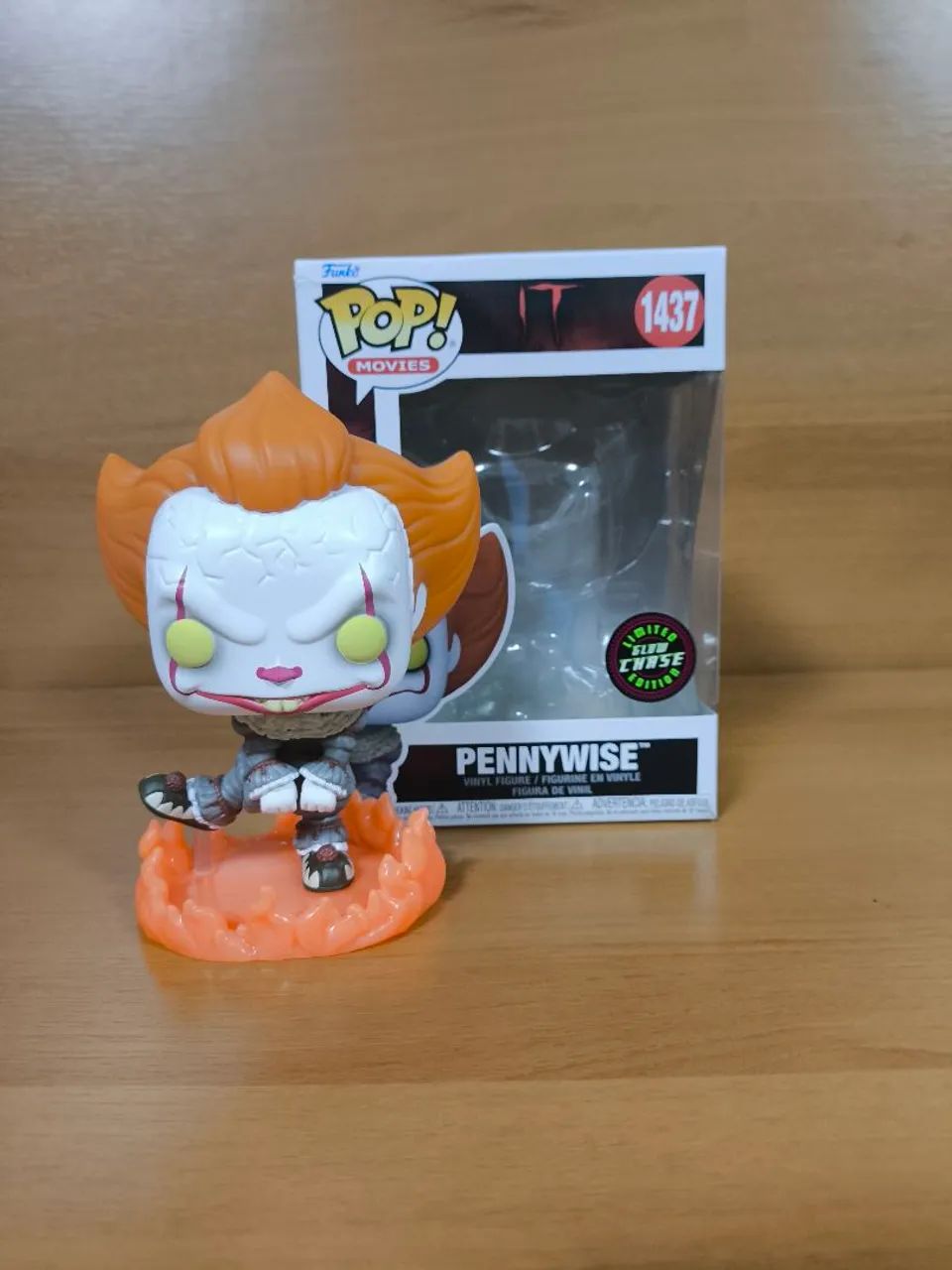 Funko pop! Original it pennywise limited edition Chase.