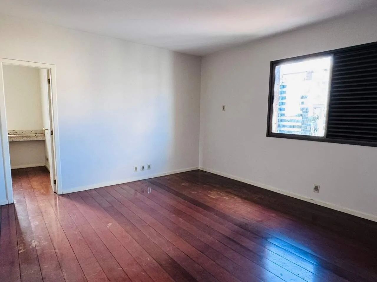Cobertura 5 quartos sendo 4 suítes  Funcionários - Foto 4