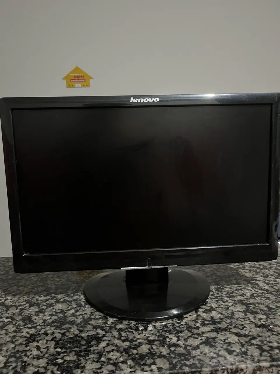 Monitor Lenovo 