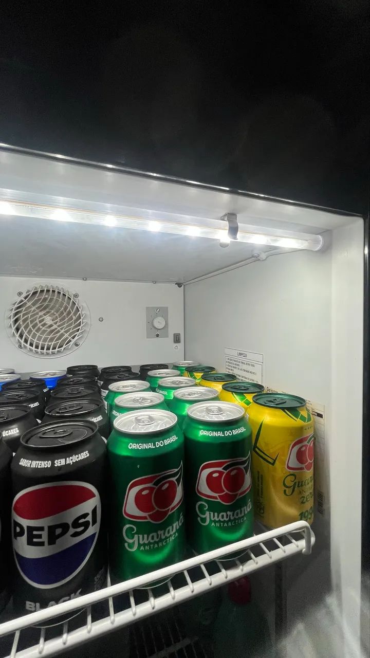Geladeira expositora vertical com porta de vidro da marca Gelopar, - Foto 4