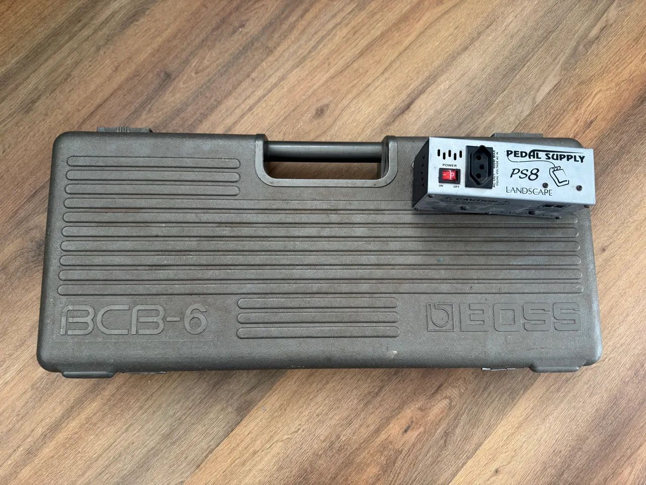 Vendo pedal Boss Compressor e Case Boss com fonte - Foto 4