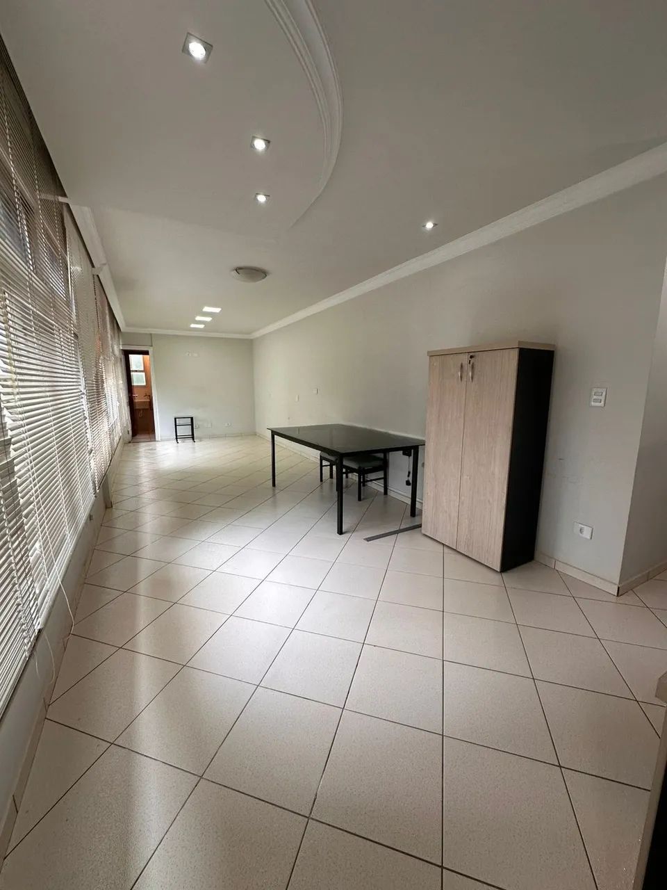 Locação - Sala Comercial na Zona 01 em Maringá - Foto 4