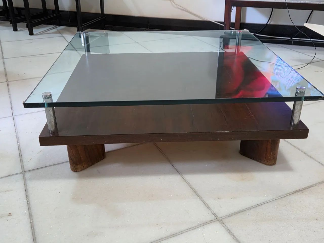 MESA DE CENTRO EM JACARANDÁ