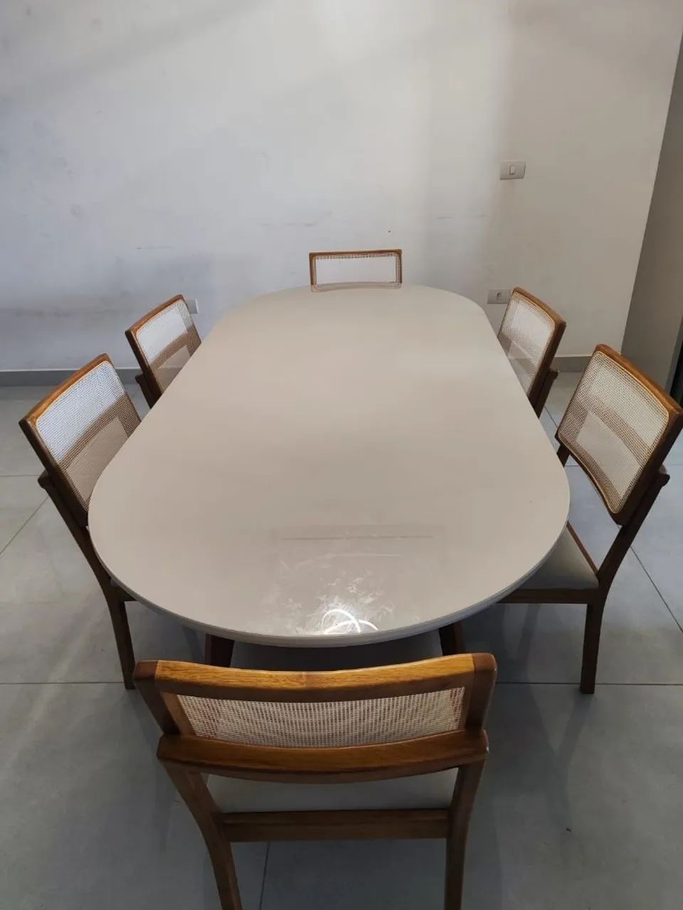 Mesa em Madeira + 6 Cadeiras em Madeira
