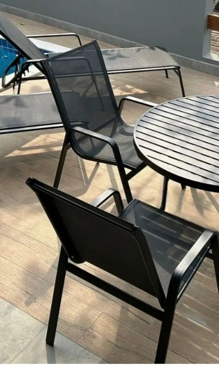 Mesa e 4 cadeiras  - Foto 2