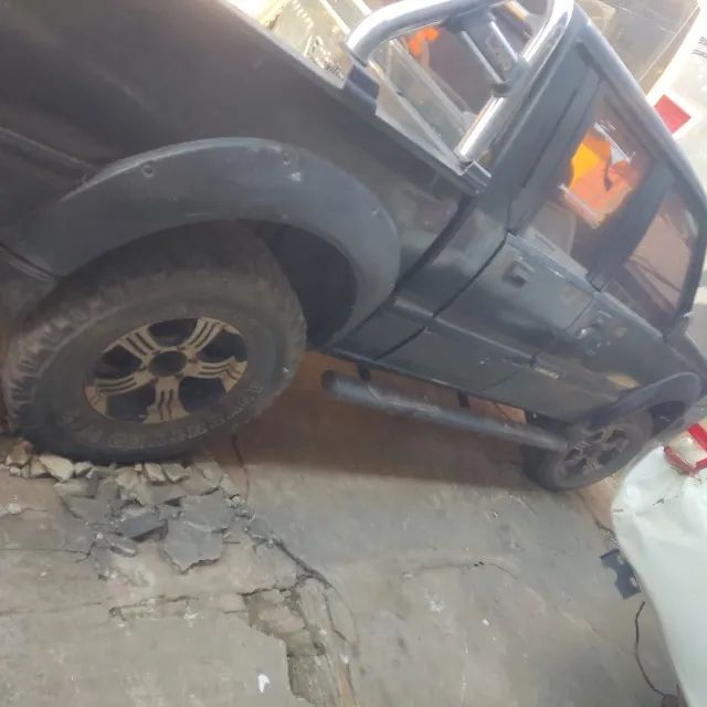 Mitsubishi L200 GLS 2.5 4X4 CD Diesel 2003 - Foto 3