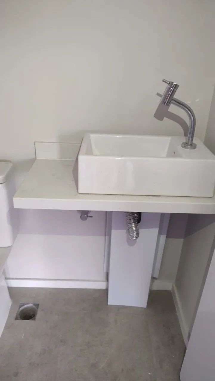 Pia para Lavabo Completo 68 cm com Cuba de Apoio e Torneira Monocomando
