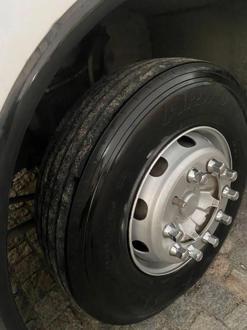 Ônibus vendo, troco - Foto 10