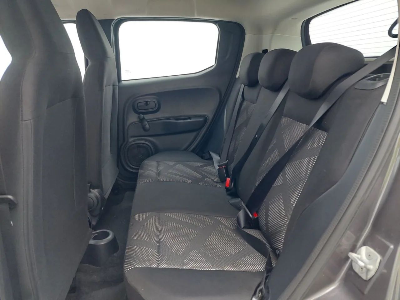 Fiat Mobi LIKE 1.0 Fire Flex 5p., foto 17 de 18