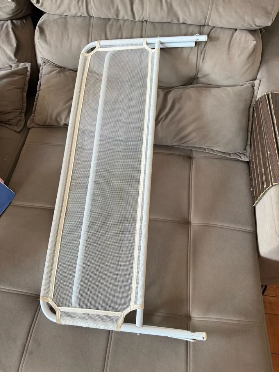 Grade de proteção cama infantil 