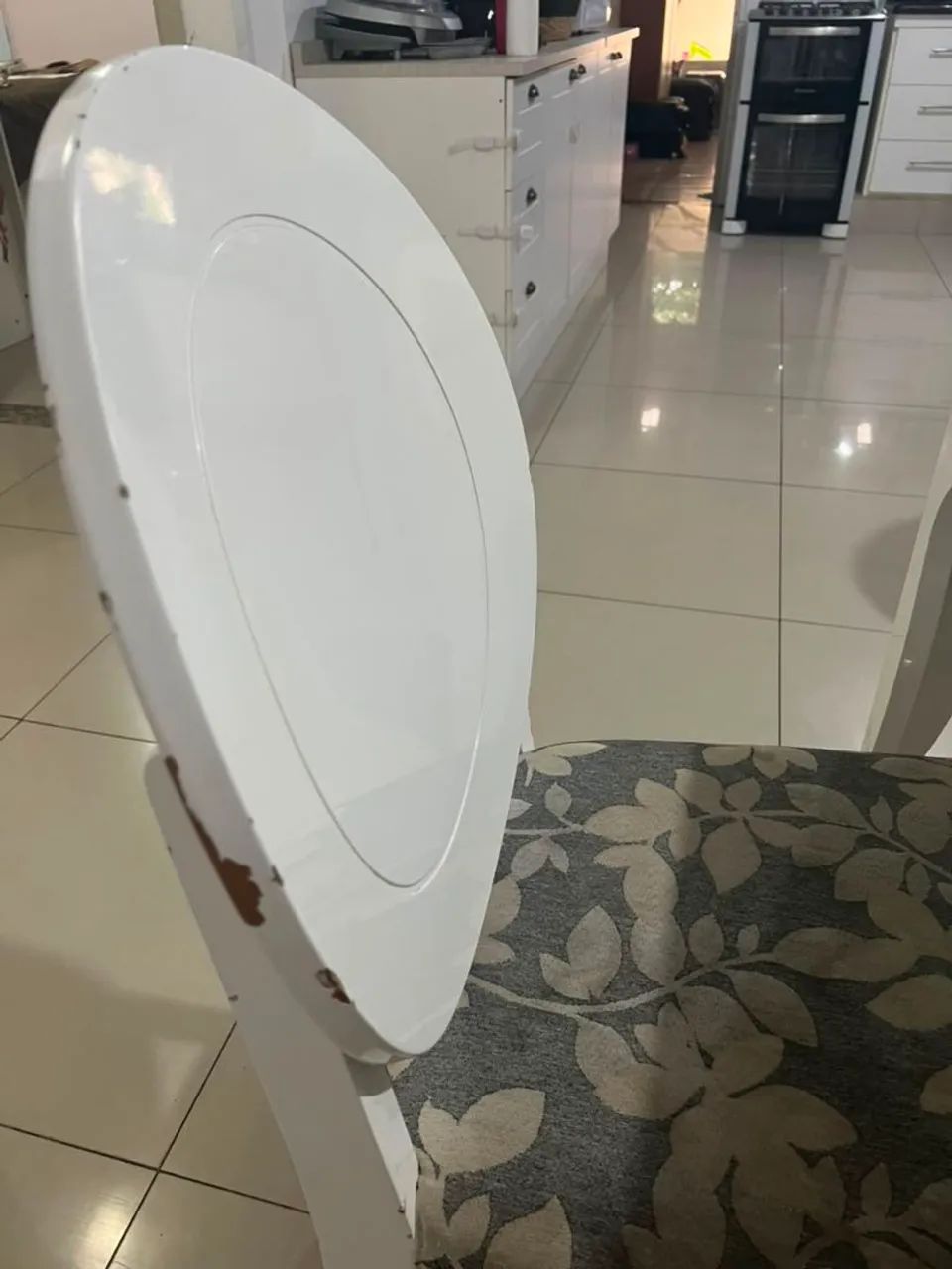 MESA DE JANTAR EM MADEIRA MACIÇA  + 8 Cadeiras - Foto 5