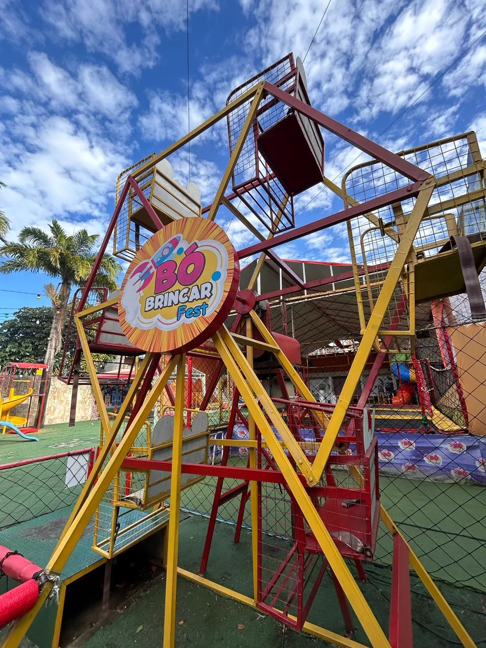 VENDO RODA GIGANTE 6 LUGARES - Foto 3