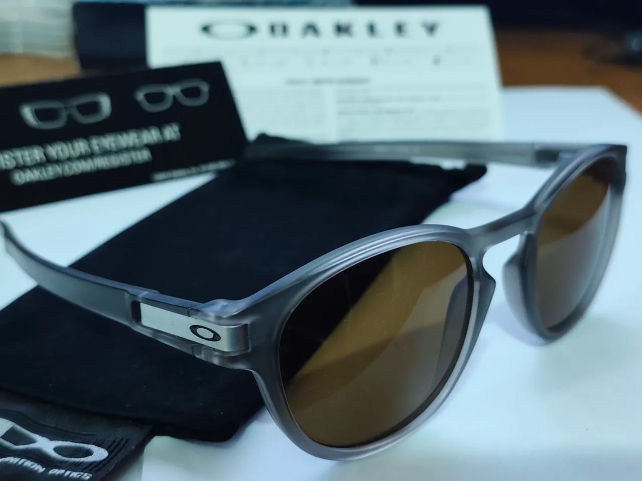 Oakley latch matte Grey original novinho - Foto 2
