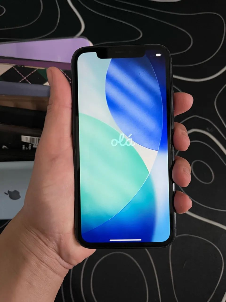 Iphone 11 com 11 capinhas + 2 películas - Foto 2