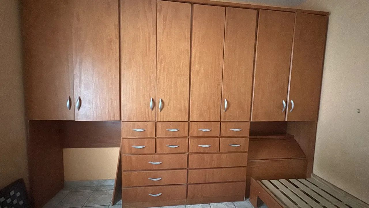 Guarda roupa com cama. - Foto 5
