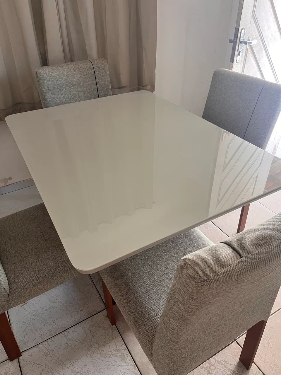 Mesa de jantar - 4 lugares 100% madeira - Foto 2