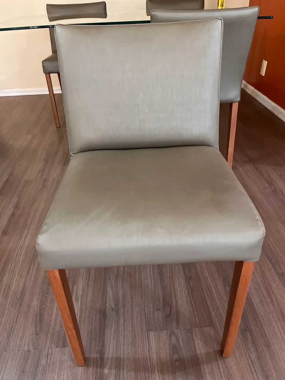 Vendo linda mesa de jantar
