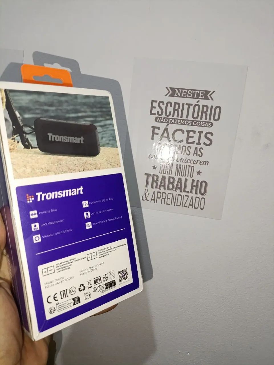 Caixa de Som Tronsmart Trip 2 Nova Lacrada - Foto 2