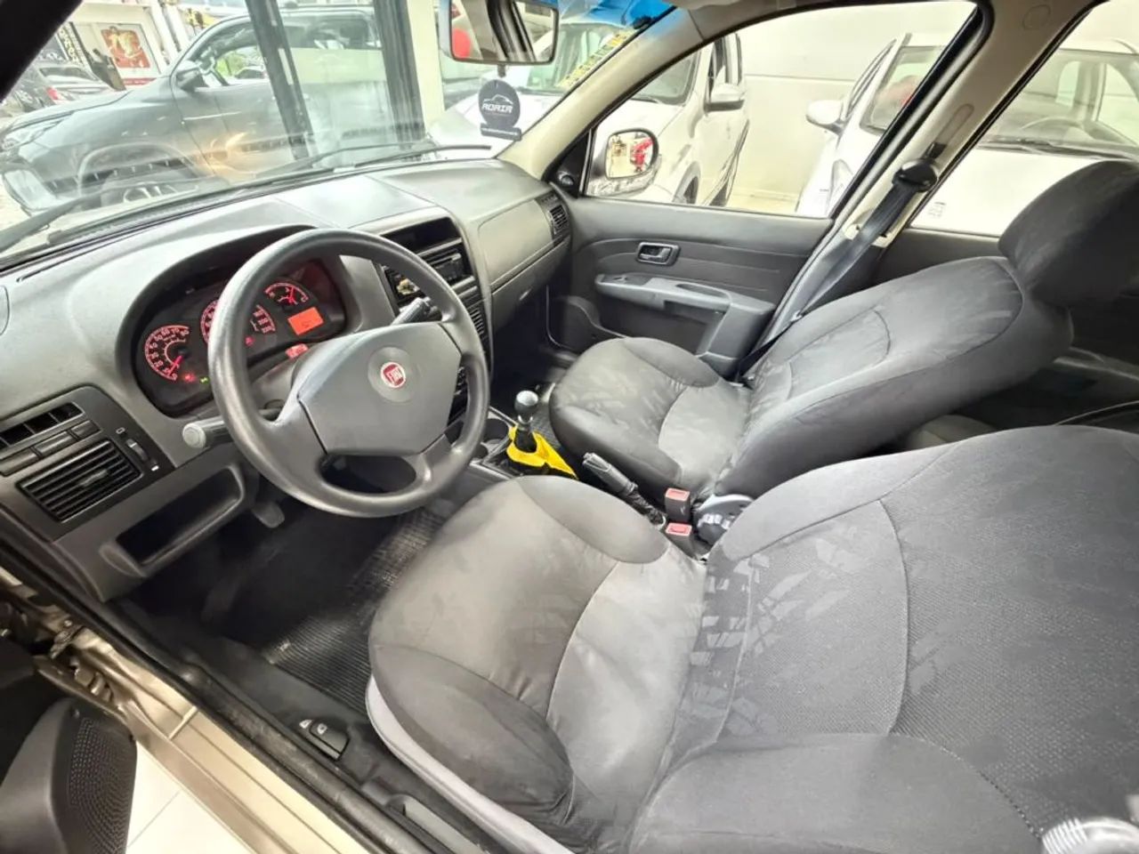 Fiat Siena EL 1.0 MPI Fire Flex 8V 4P 2012 - Foto 5