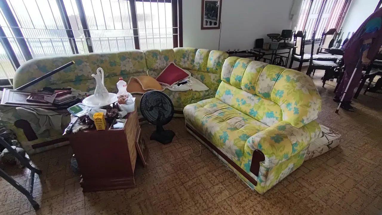 Sofa em L otimo estado resistente,  tecido aquabloc lindo