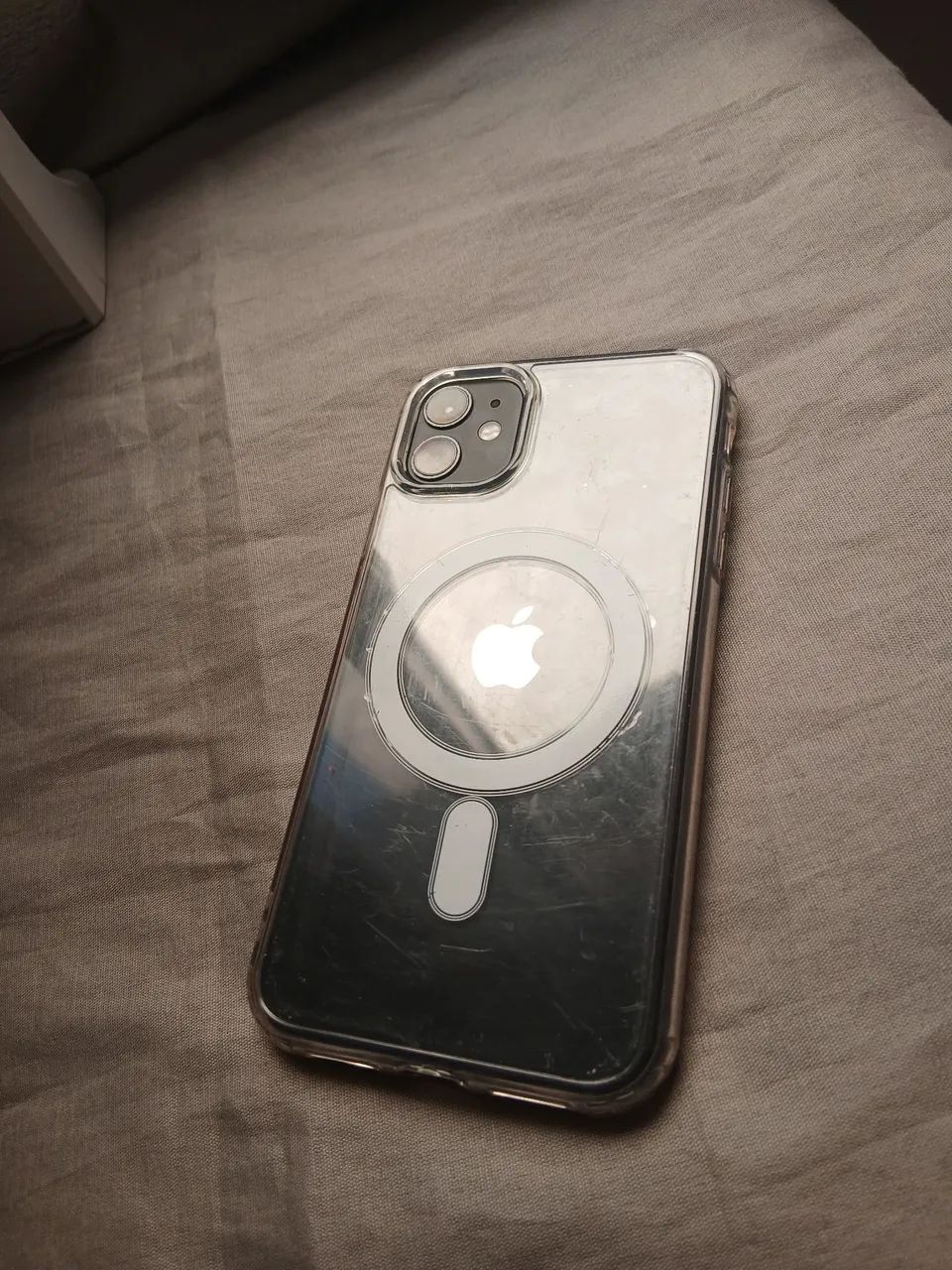 IPhone 11 64gb com capinha + película + carregador - Foto 3