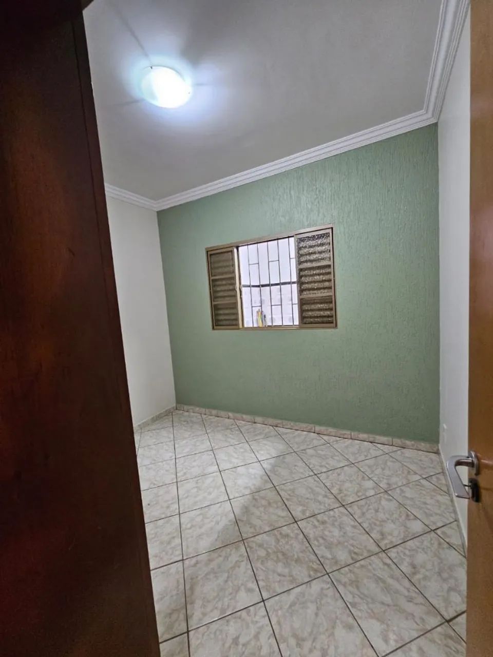 Alugo Casa no Bairro Santa Mônica - Foto 4