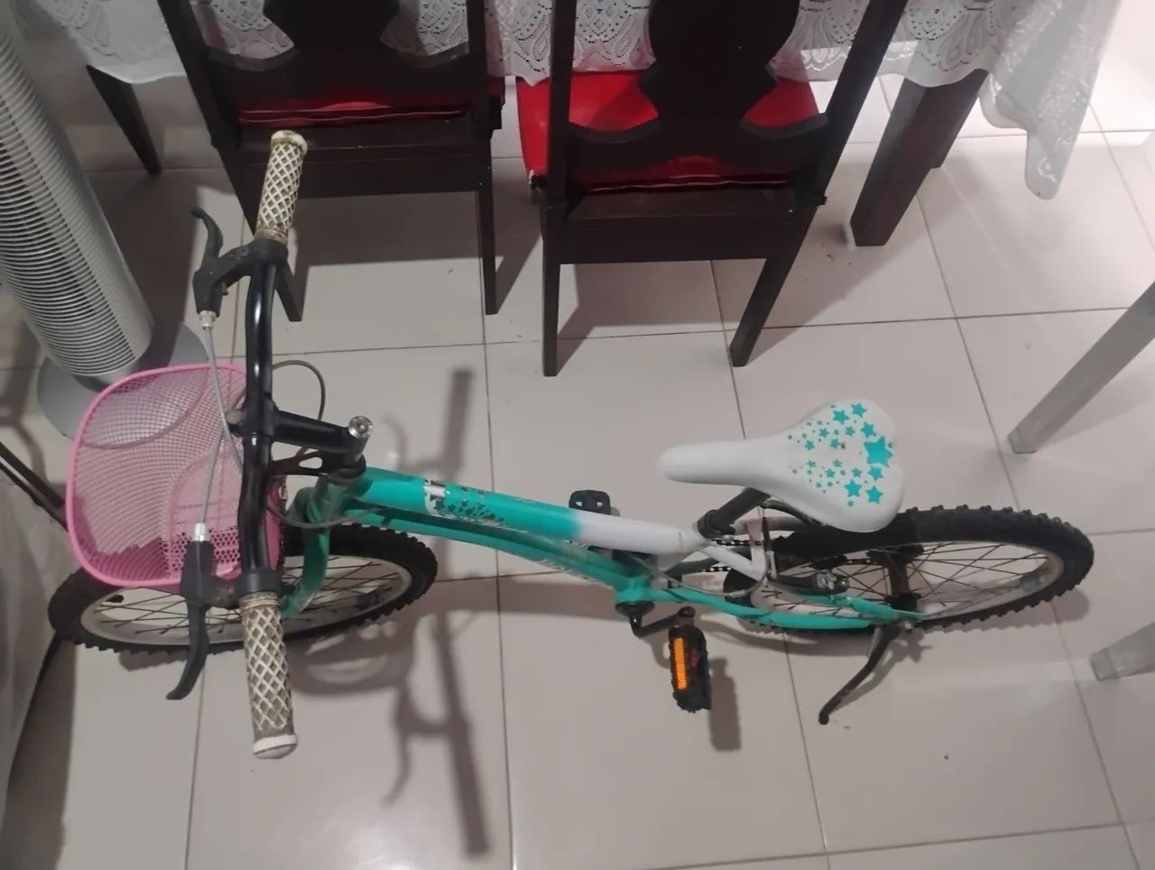 Vende se uma bicicleta 