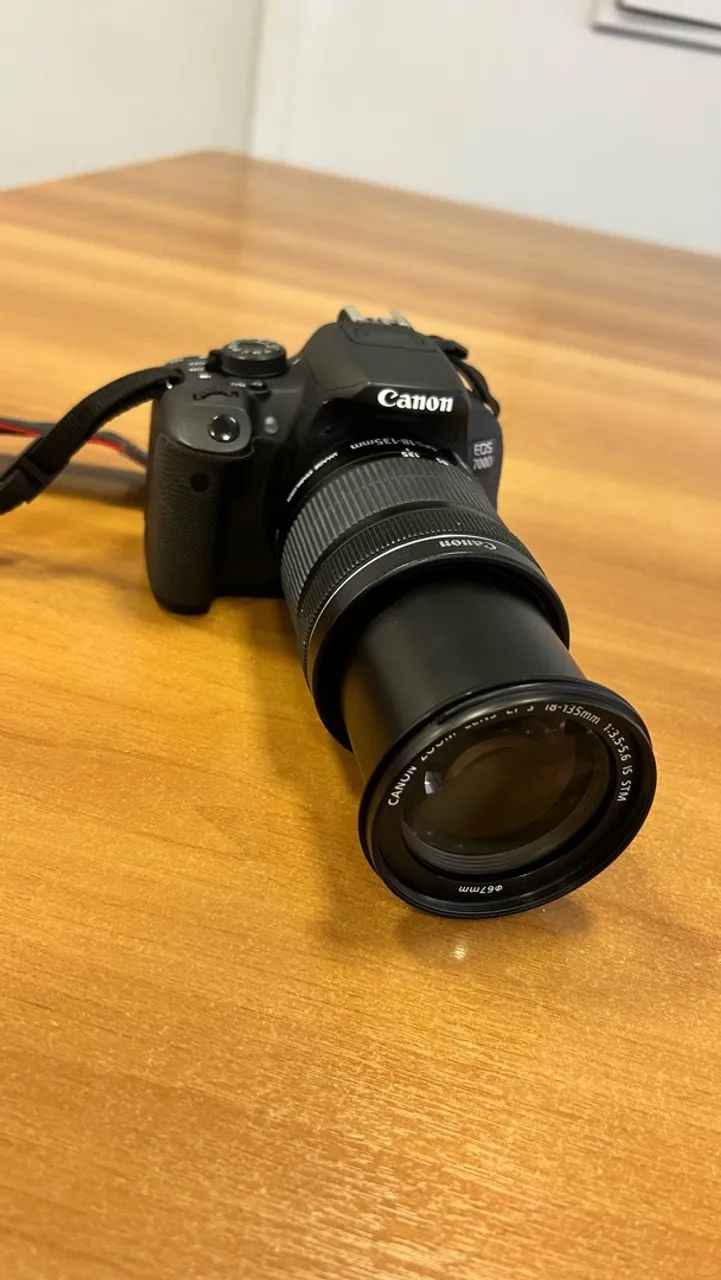 Câmera Canon EOS 700D - Foto 2