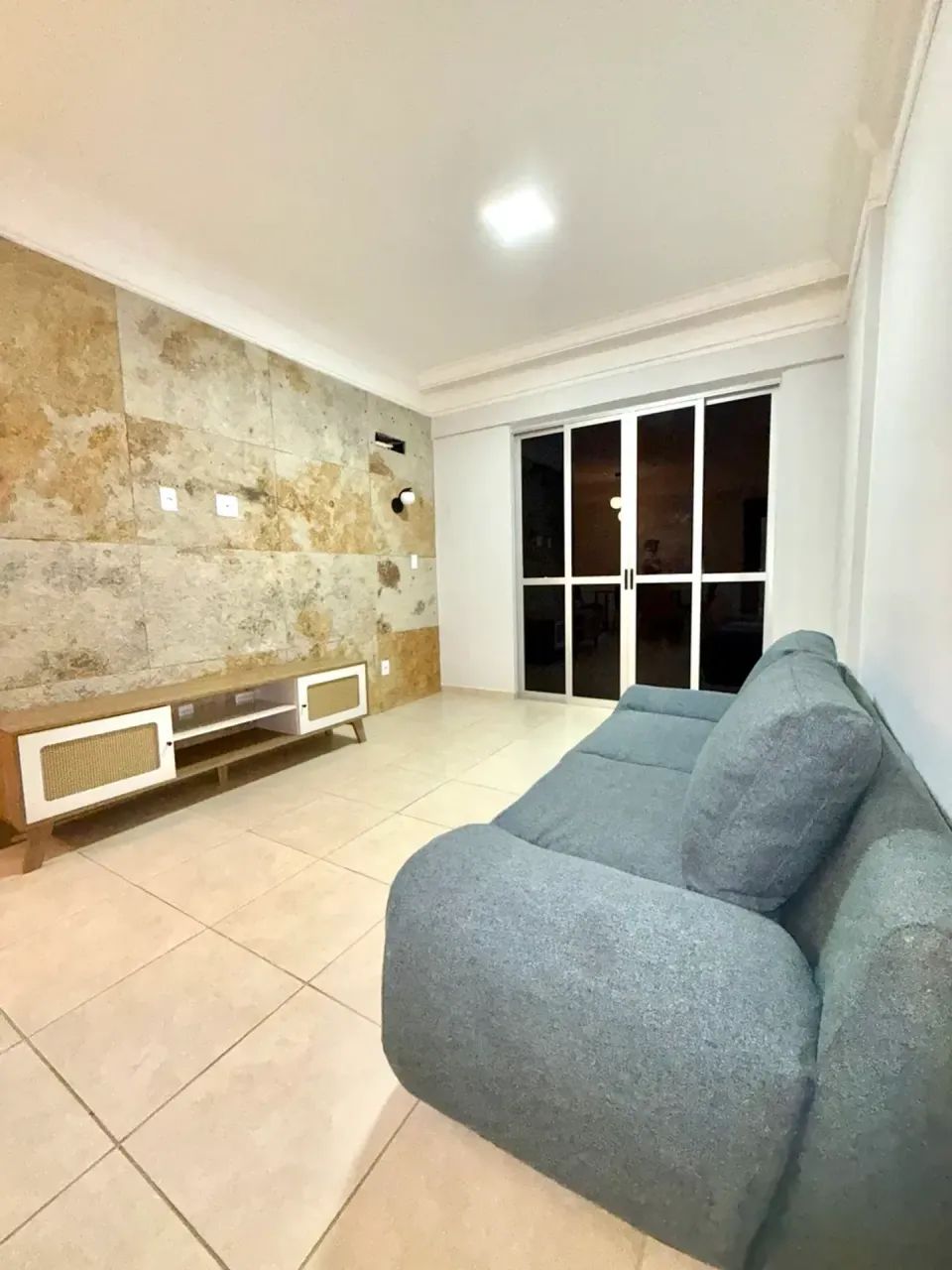Apartamento semi mobiliado para aluguel com 3 quartos, sendo uma suite e 114m - Foto 4