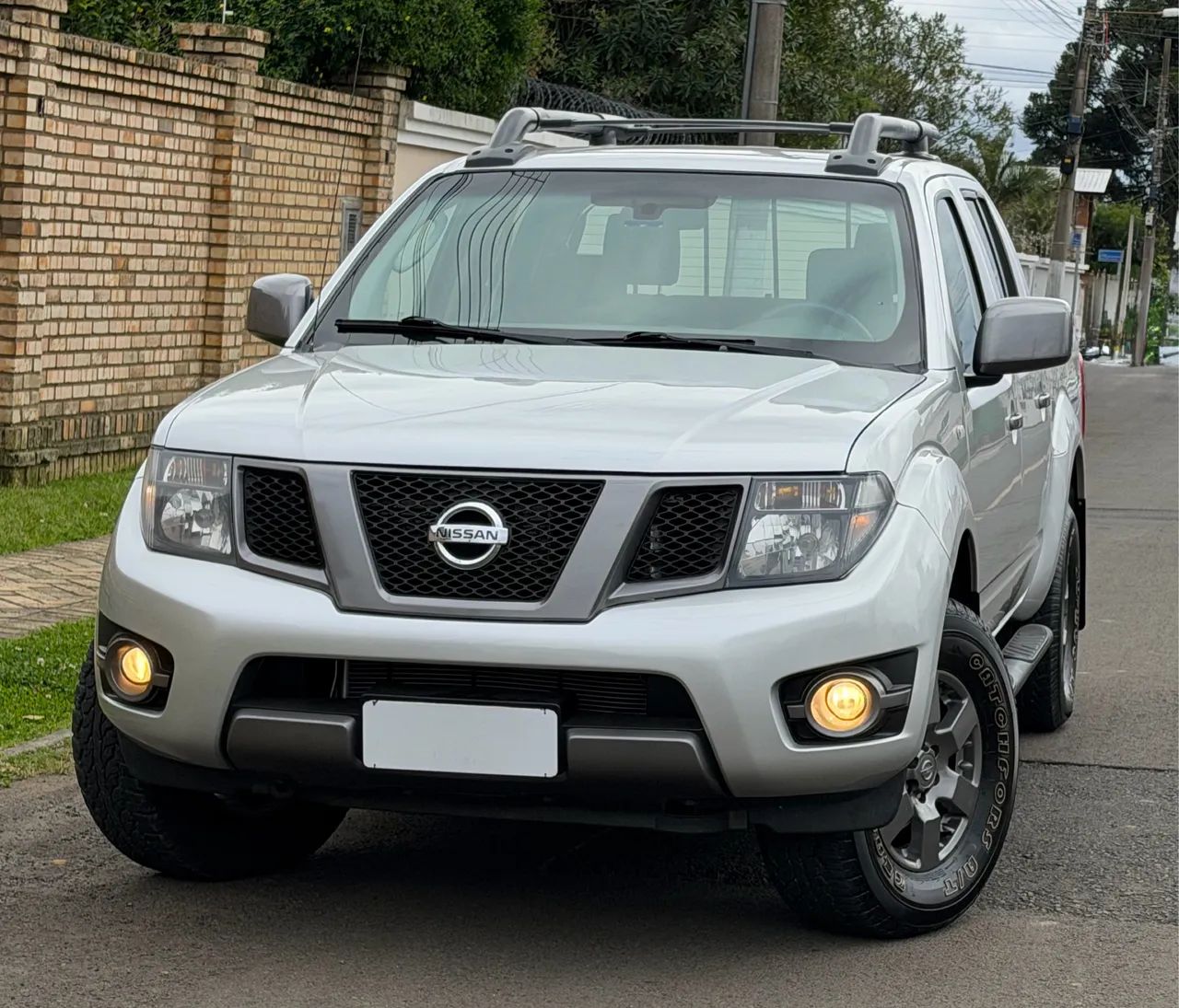 Nissan Frontier SV AT.CD 4X4 2.5 TB DIESEL MEC. 2014