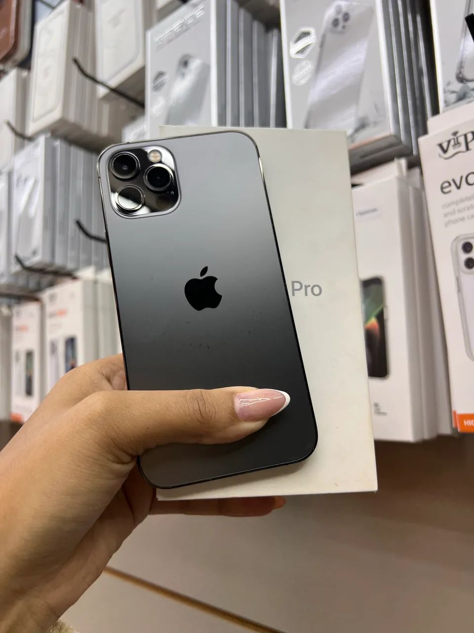 IPHONE 12 PRO 256GB SEMINOVO - Celulares e Smartphones - Zona