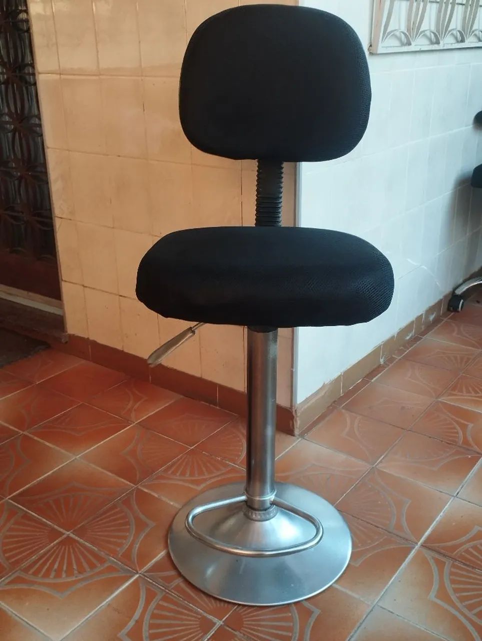 Cadeira caixa alta  - Foto 3