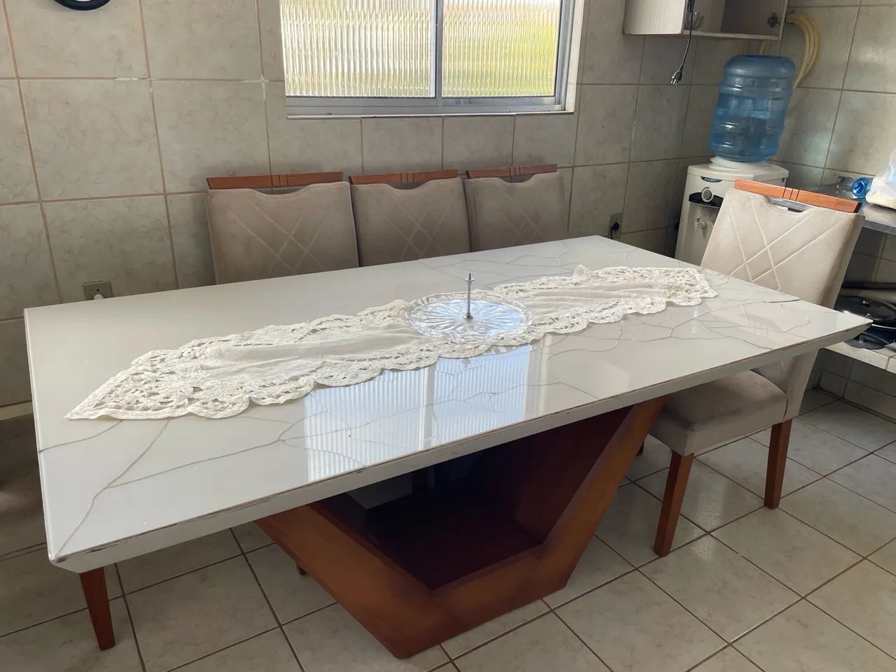 Mesa linda com 6 cadeiras à venda! ?