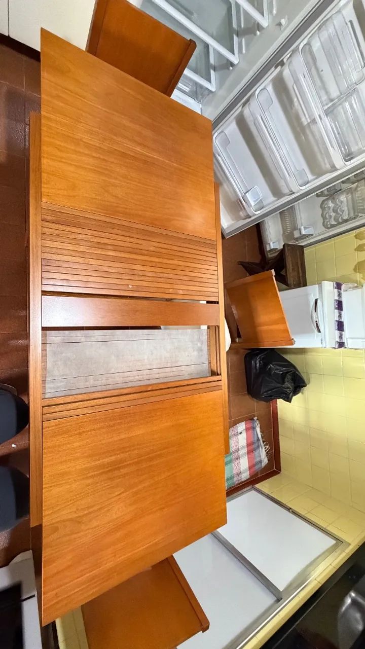 Mesa jantar retangular com 6 cadeiras 