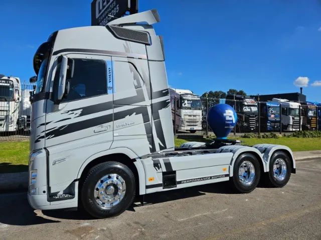 Volvo FH 540 6x4 Bug Leve Globetrotter Ano 24 Mídia Grande Geladeira Mola Freio a tambor - Foto 7