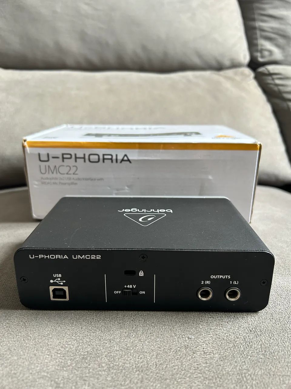 Interface de áudio Behringer UMC22 - Foto 3