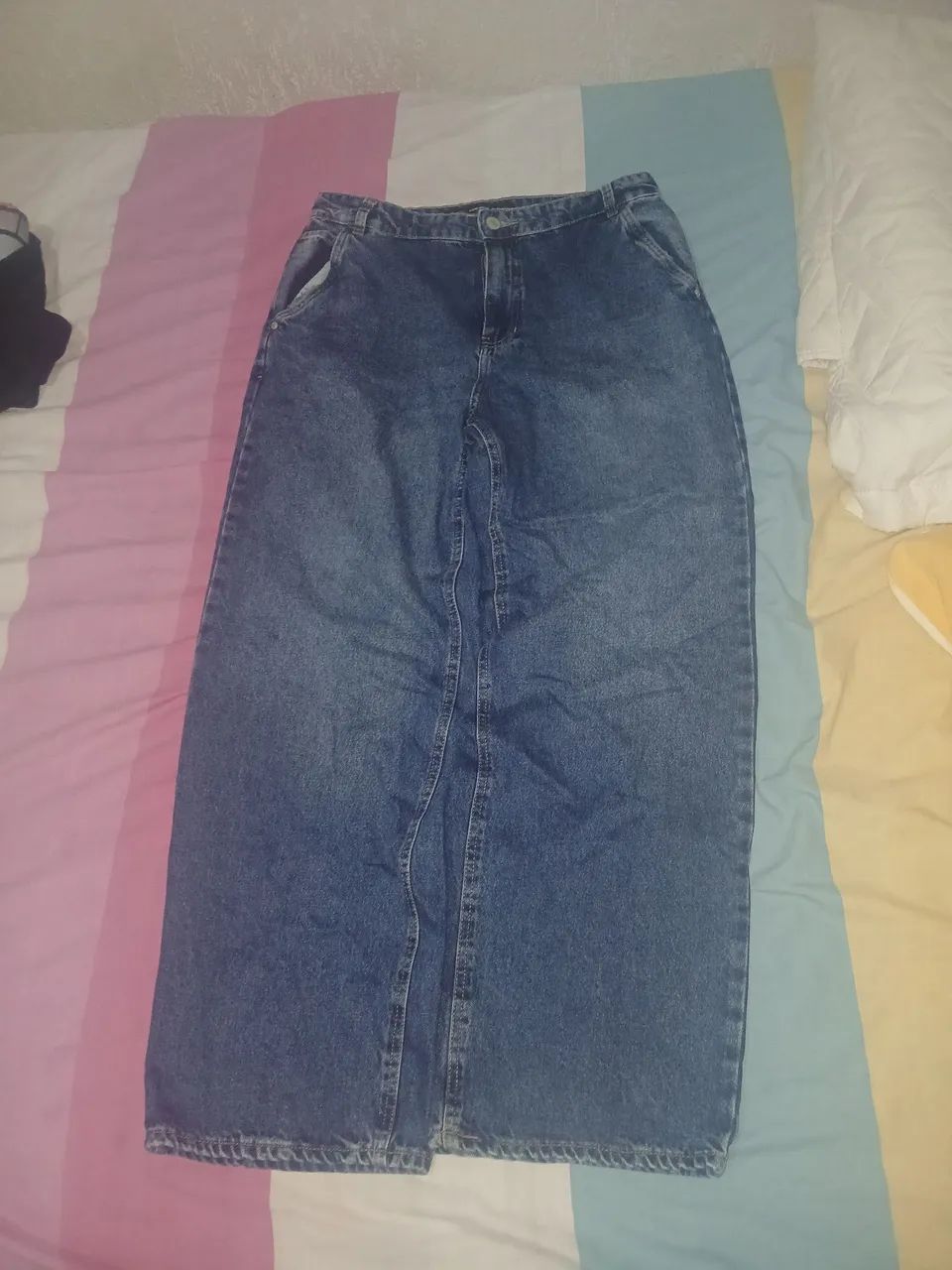 Calça super baggy