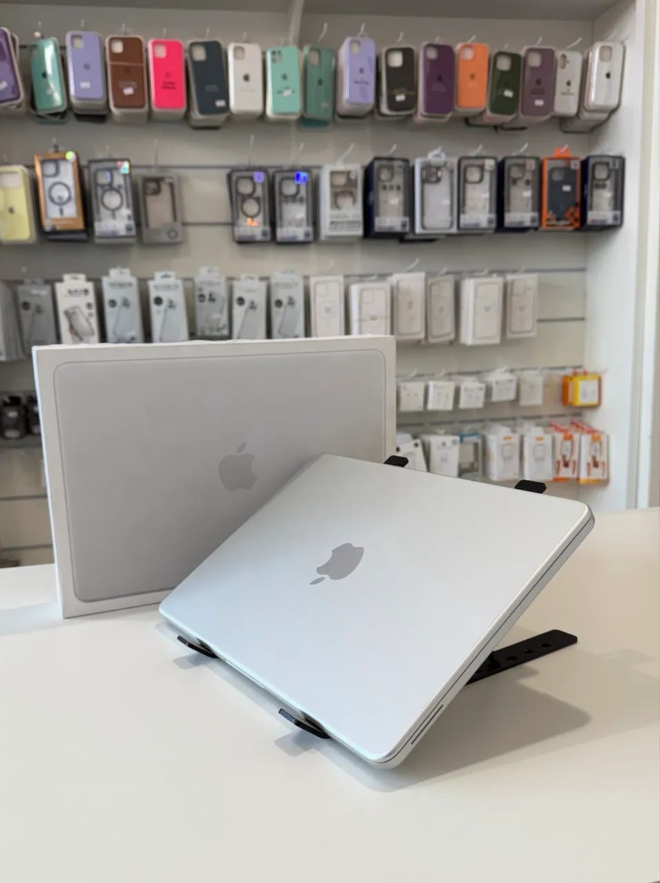 MacBook Neo 8/512 GB silver - Notebooks - Jardim Camburi, Vitória