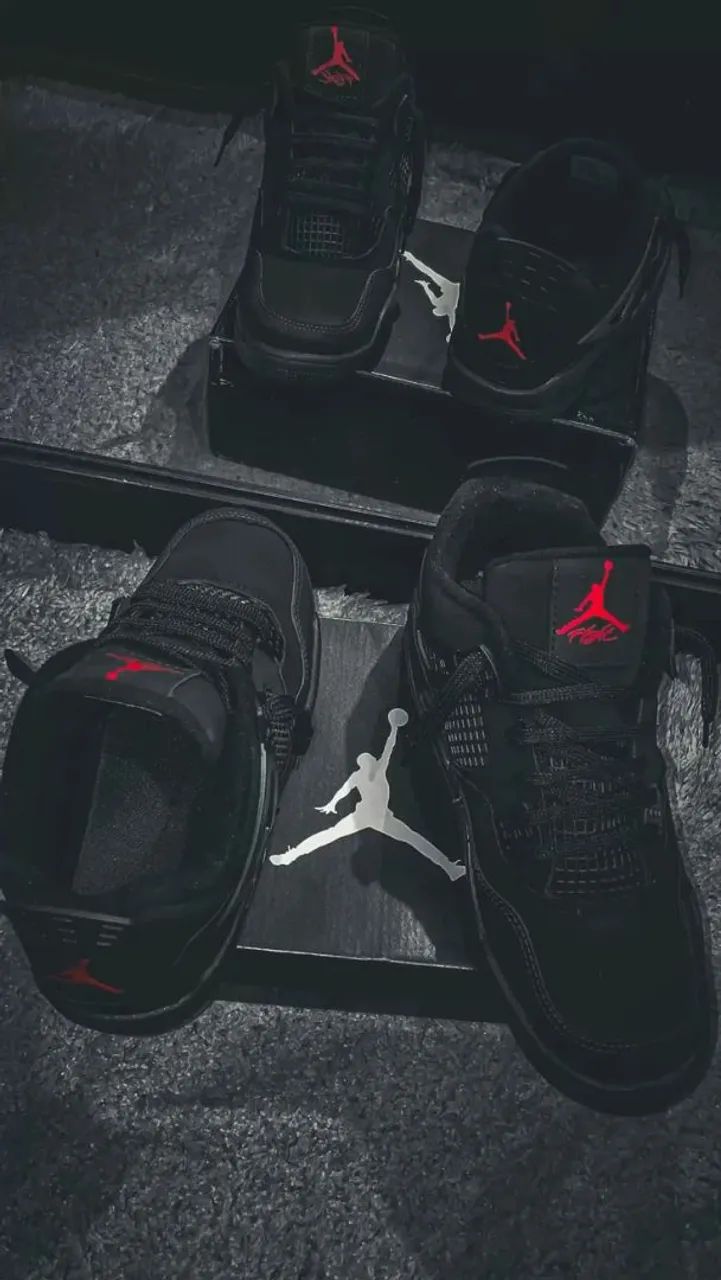 JORDAN 4  BLACK & RED