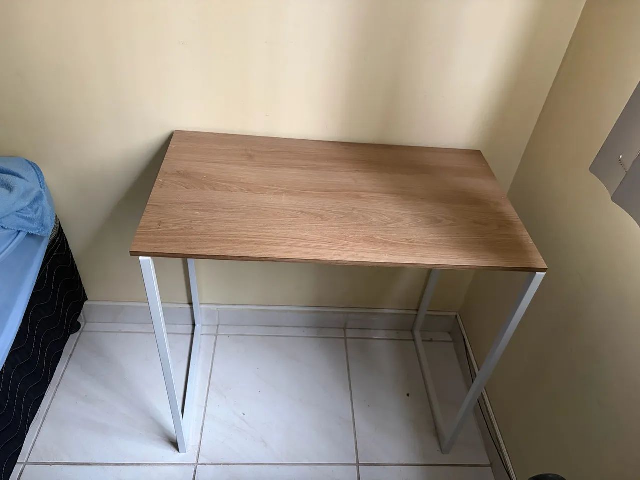 VENDO ESCRIVANINHA