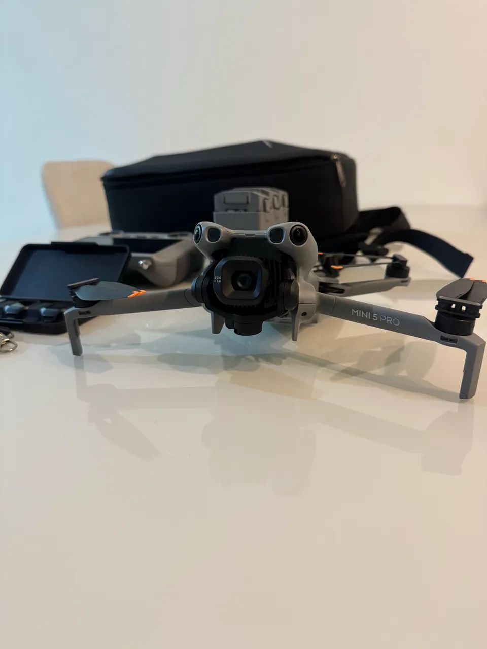 Drone DJI Mini 5 Pro - Combo Fly More PLUS (baterias de 52min)