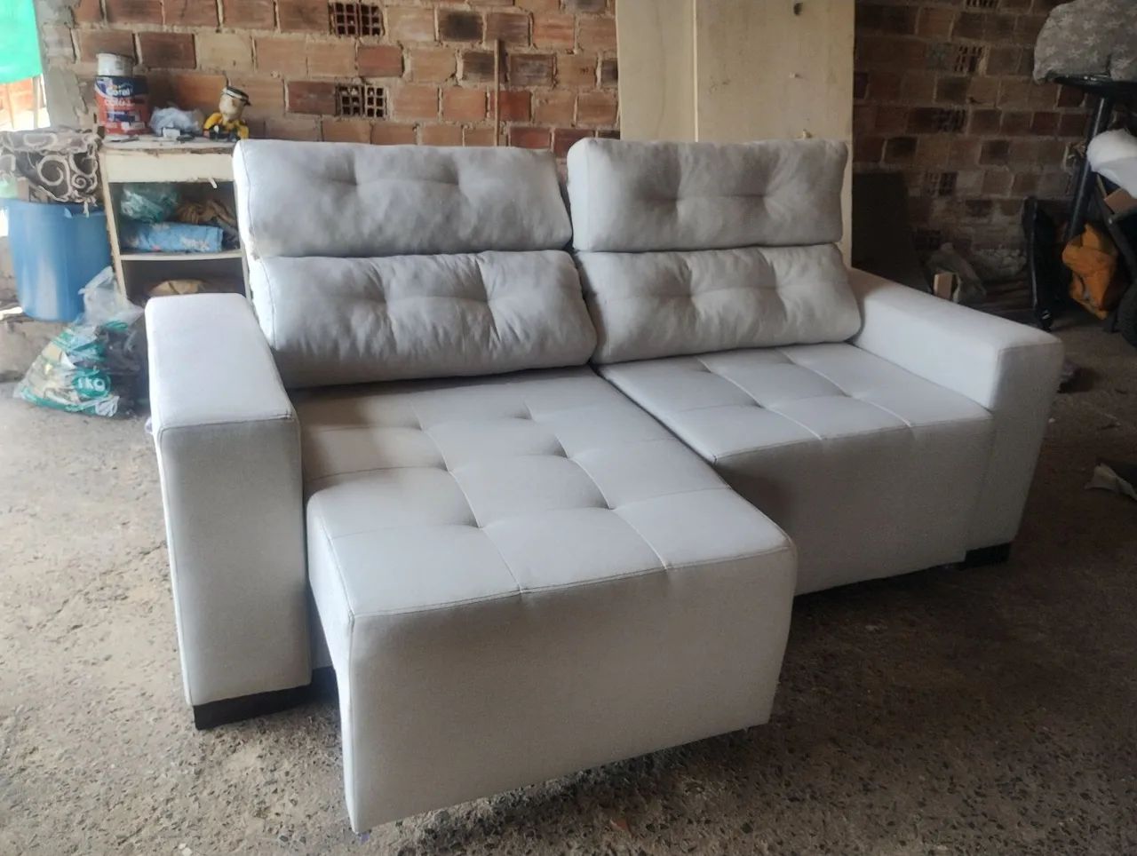 Sofá retrátil reclinável 