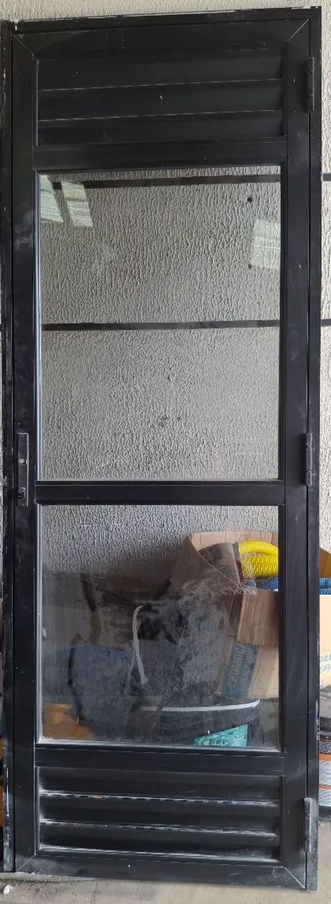 Porta de aço com vidro 