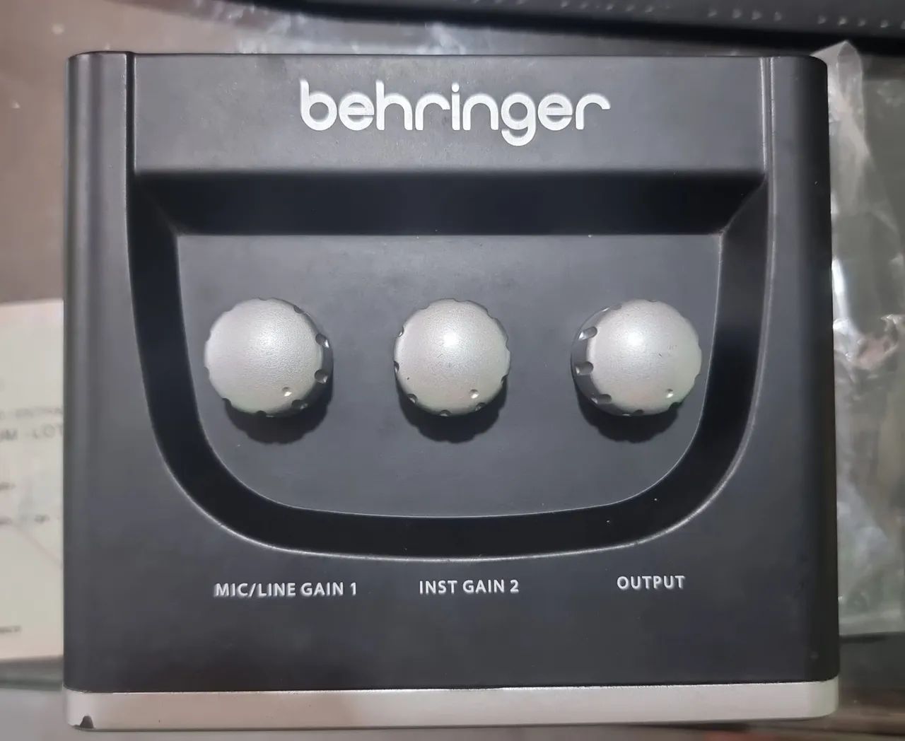 Behringer UM2 - Uphoria  - Foto 3